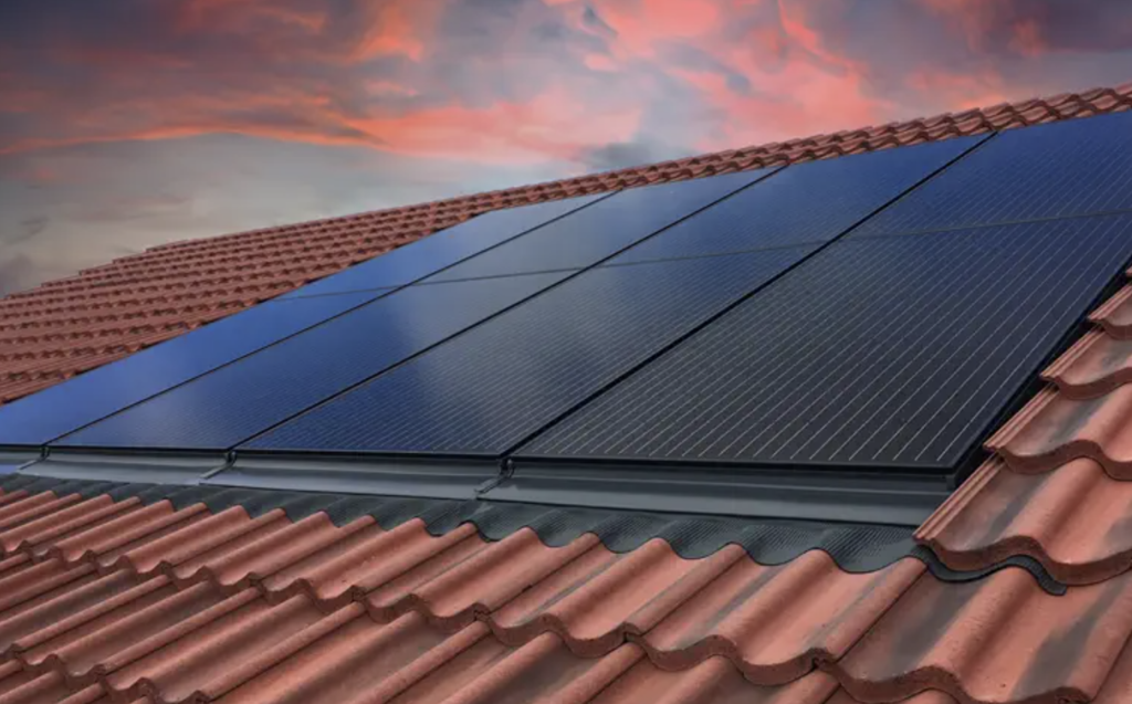 Is 2024 The Year Solar Panels Become The Norm On ALL New Builds Expert   Soalr Tiles 1024x637 